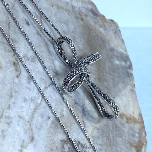 Sterling Silver 925 1.5" Dimensional Marcasite Cross Pendant Necklace 18" Chain - Picture 7 of 16